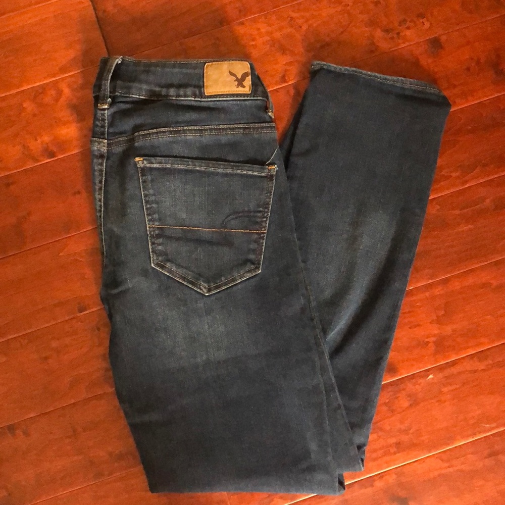 AE size 4 short jeans